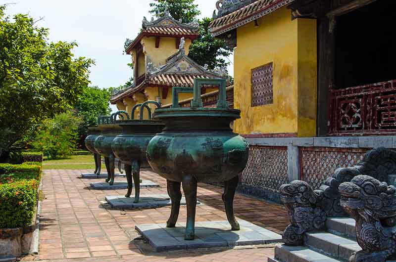 365 - Vietnam - Hue - Ciudadela Imperial - 9 urnas dinasticas